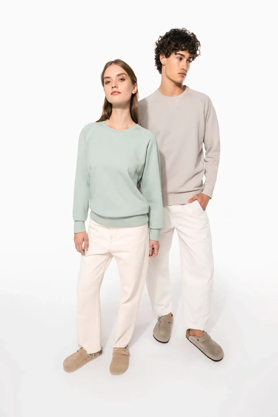 Sudadera algodón orgánico con cuello redondo y mangas raglán de hombre