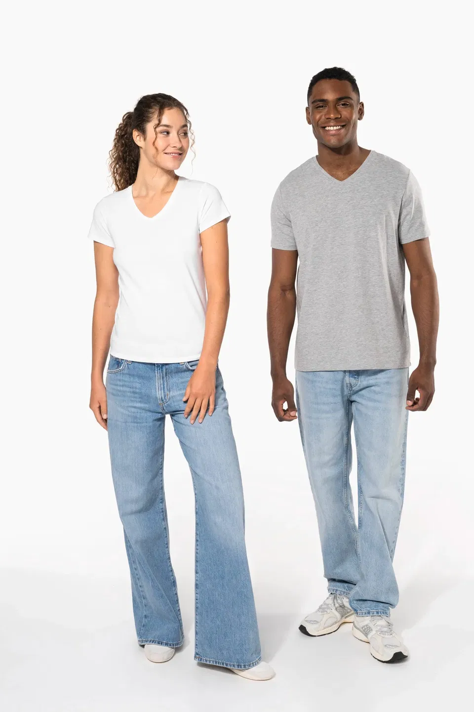 Camiseta con elastano cuello de pico mujer