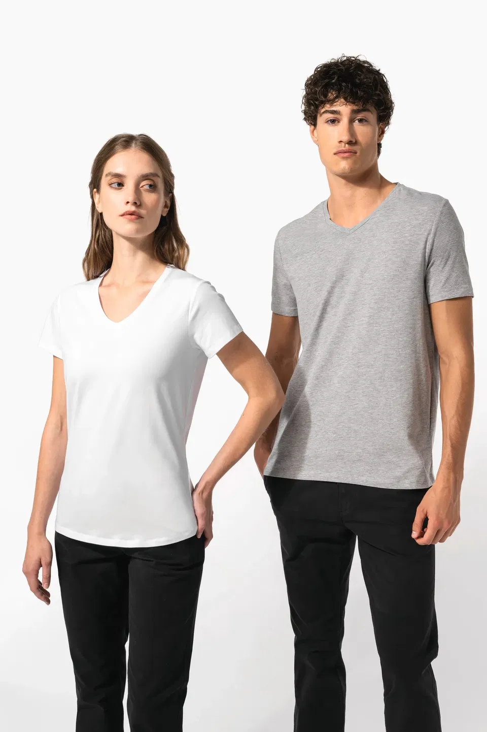 Camiseta con elastano cuello de pico mujer