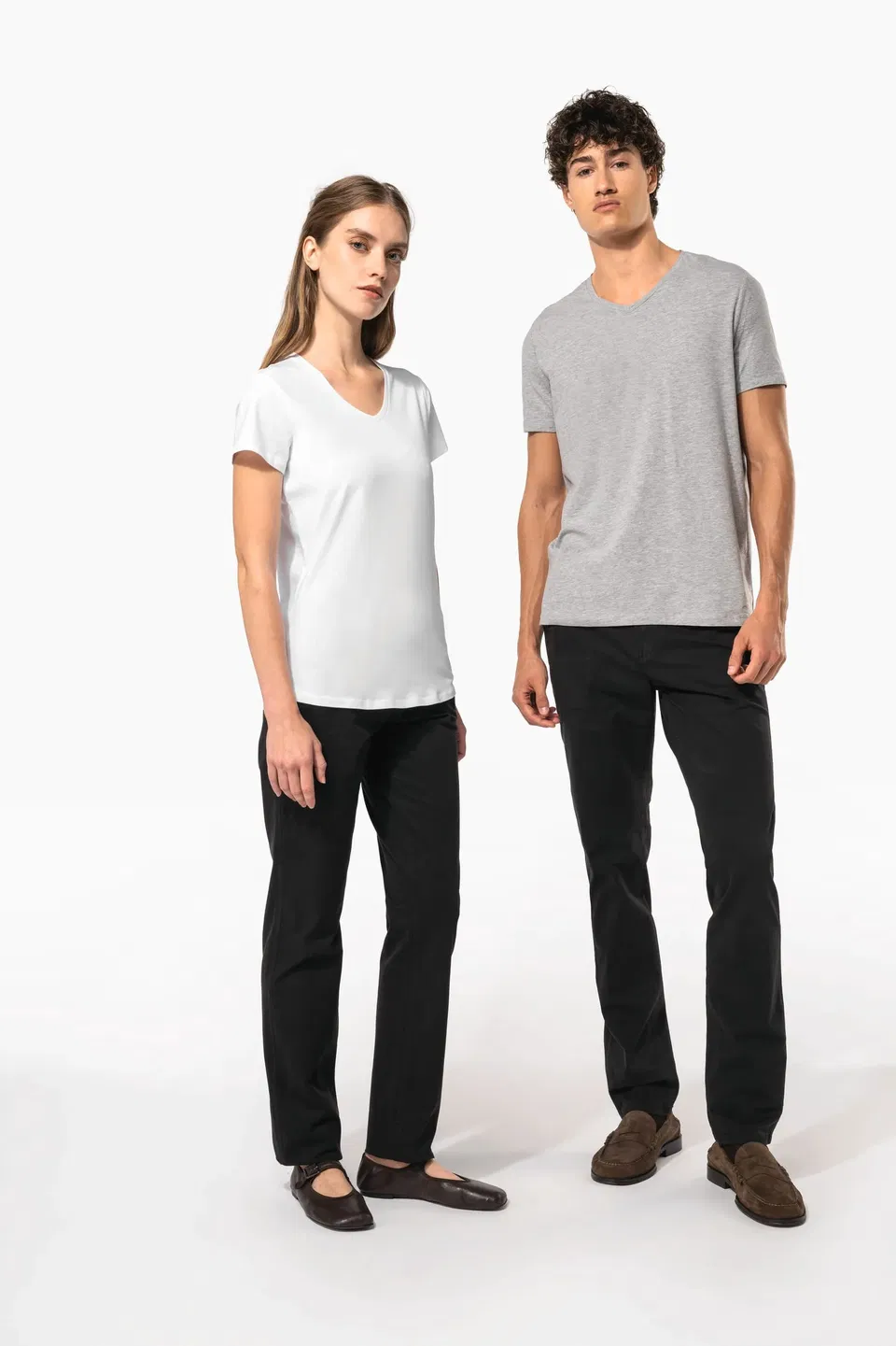 Camiseta con elastano cuello de pico mujer
