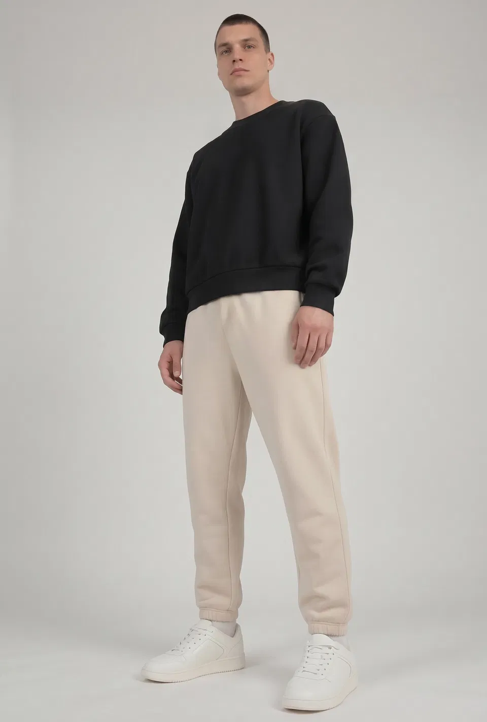 LEVI CREWNECK