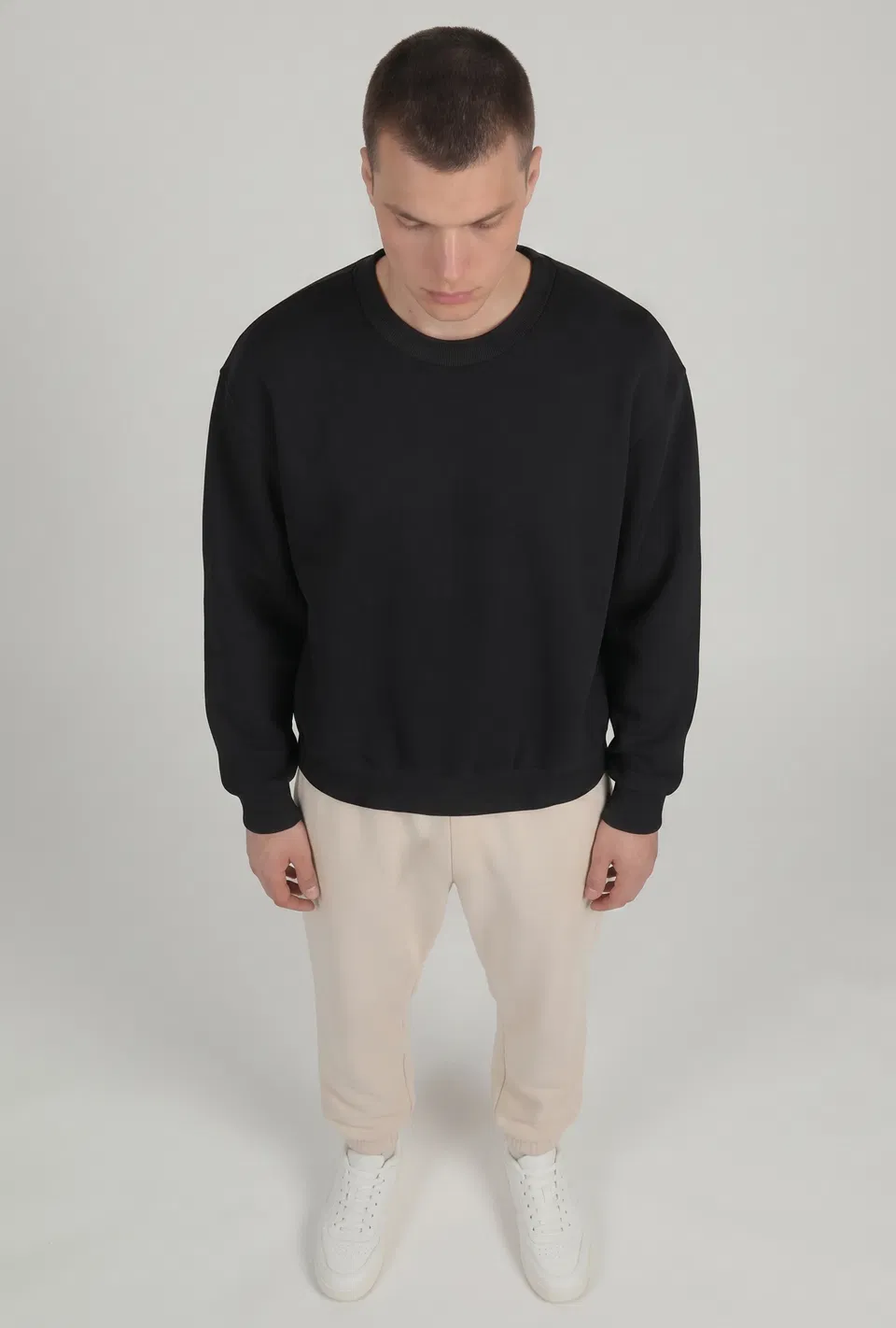 LEVI CREWNECK