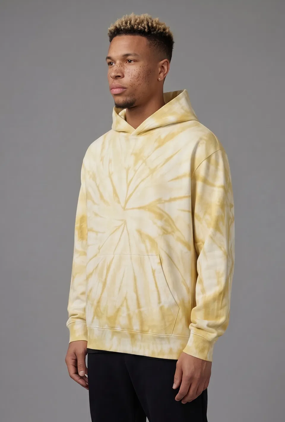 OVERSIZED HOODIE 